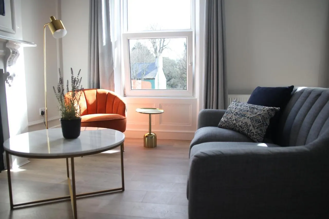 Crawford House- Scholarlee Living Apartments Cork Guest house