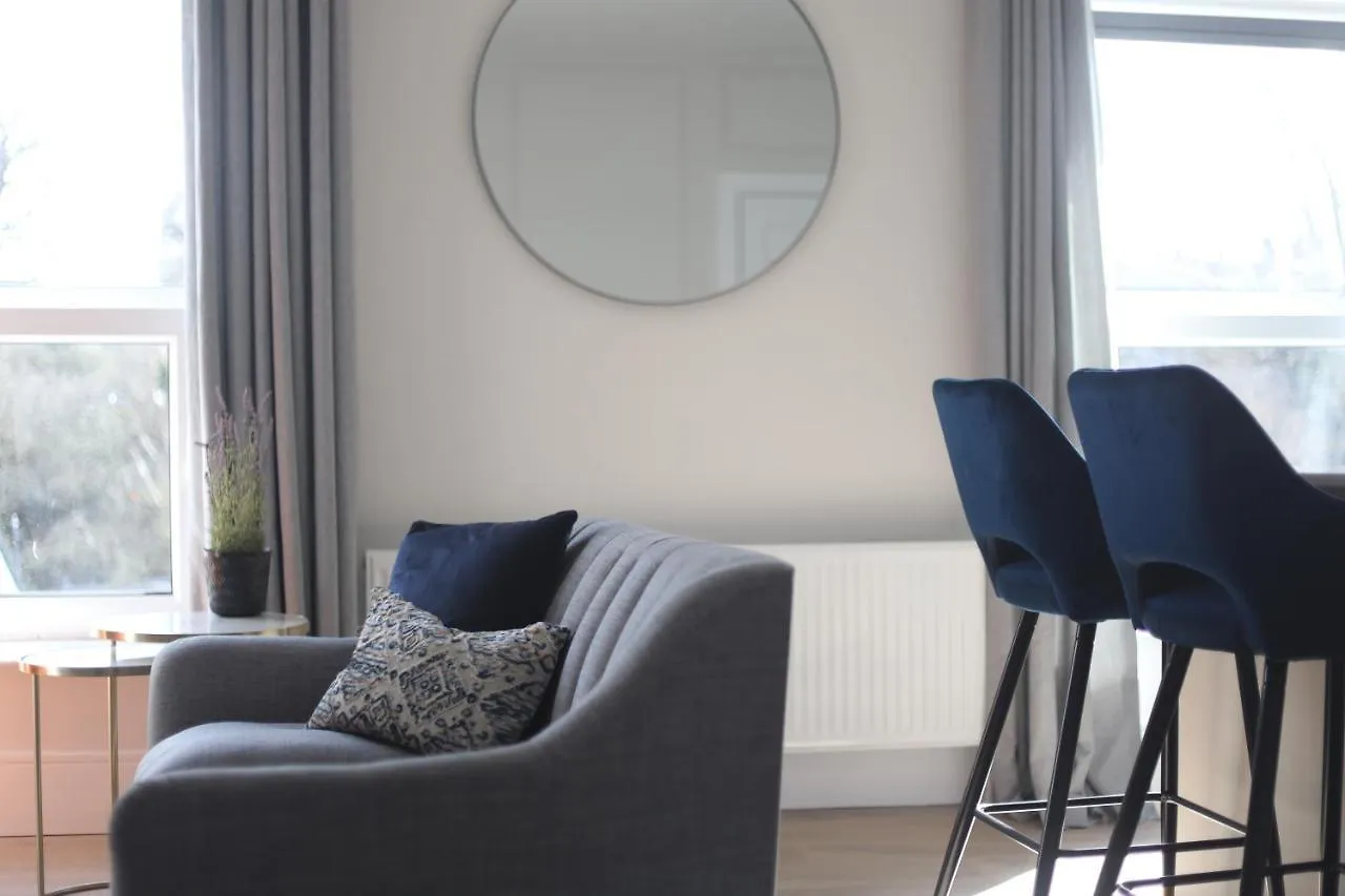 *** Guest house Crawford House- Scholarlee Living Apartments Cork Ireland